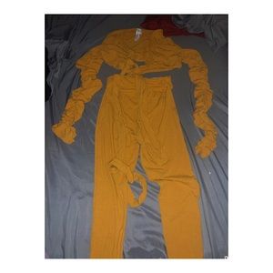 This is also a two piece pants set